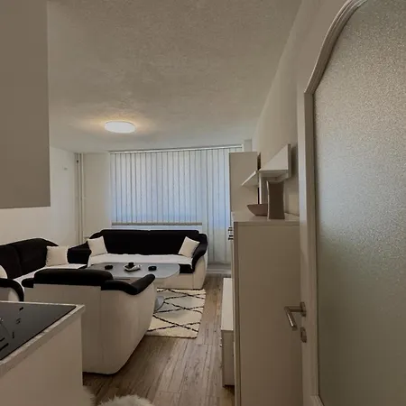 Stan Na Dan Apartamento Doboj